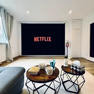 Regency - Traumhafte Zentrale 40m2 Mit Kinoleinwand, Wifi Und Netflix Hannover